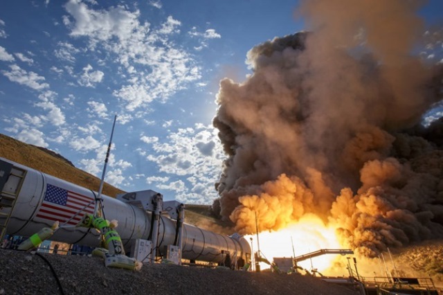 NASA испытало мощнейший ракетный ускоритель